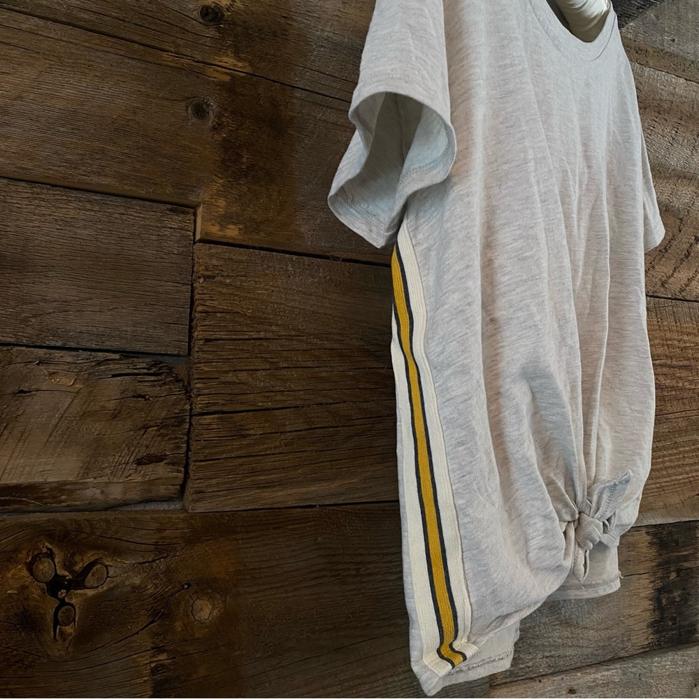 Knotted shirt - Picture 3 of 6